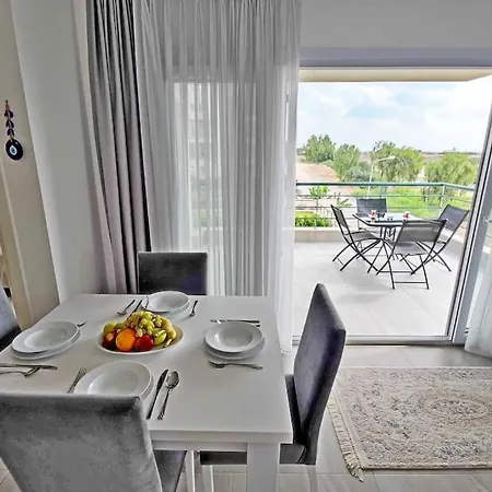 Thalassa Sea View شقة *
